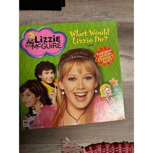 Vintage Lizzie Mcguire "What Would Lizzie Do?" Board Game (All pieces included)